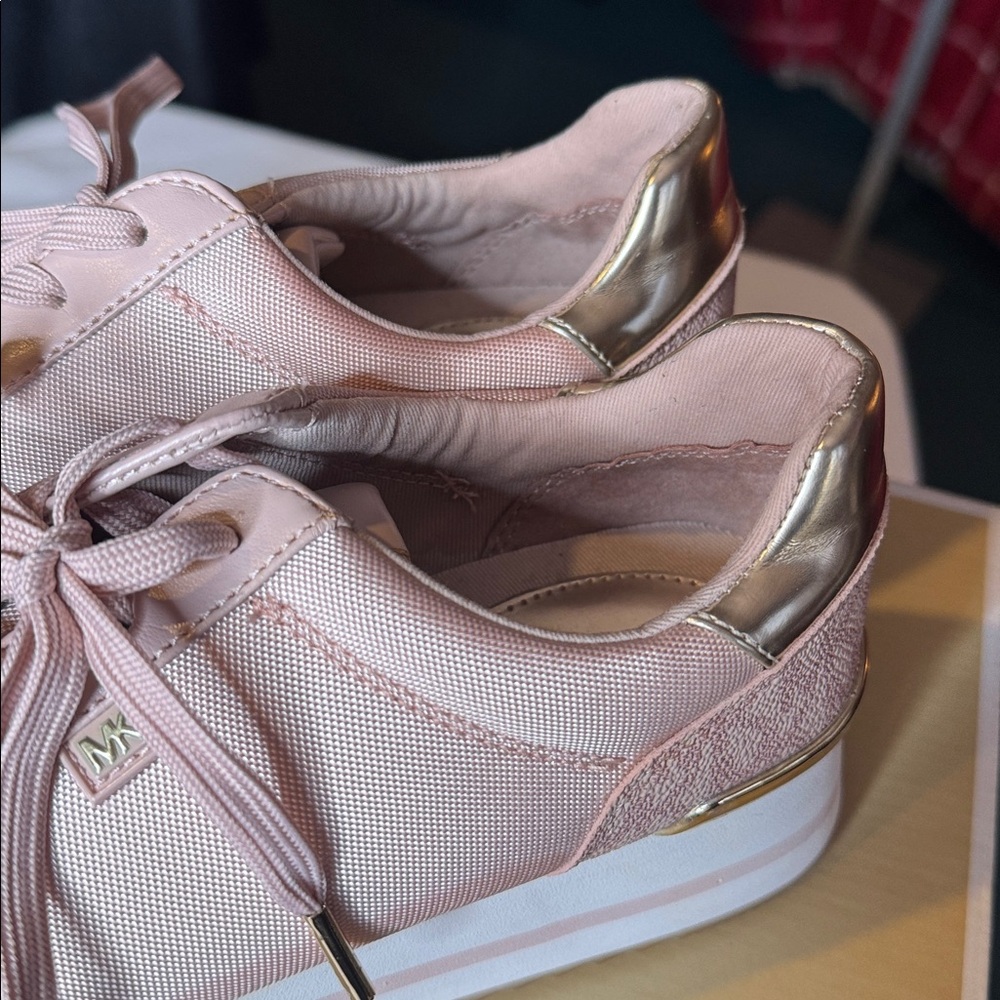 Michael Kors Monique Trainer Ballet Pink Sneakers Gold Trim NIB 6.5 - Picture 13 of 14